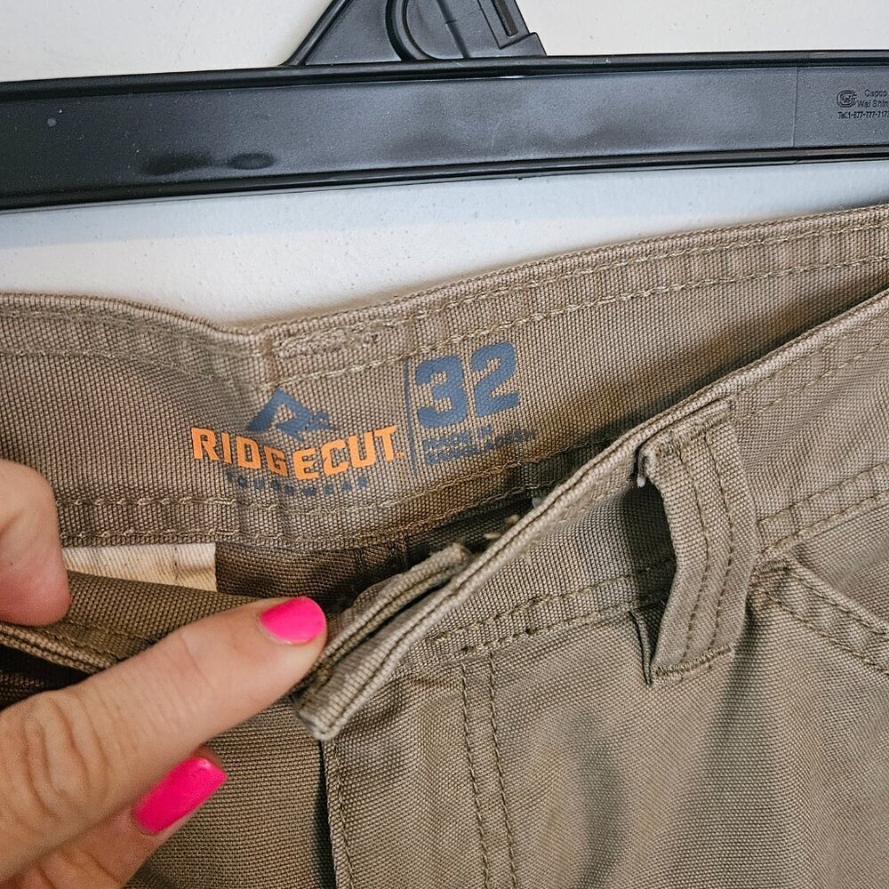 Ridgecut mens cargo, NWT, 32